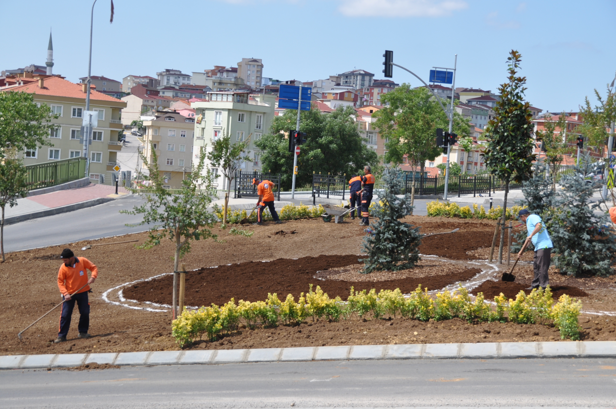 Kavşaklar 'Bitkileniyor'