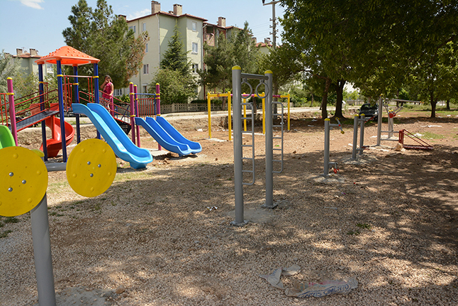 Engelsiz Park Kurulumu Yapılıyor
